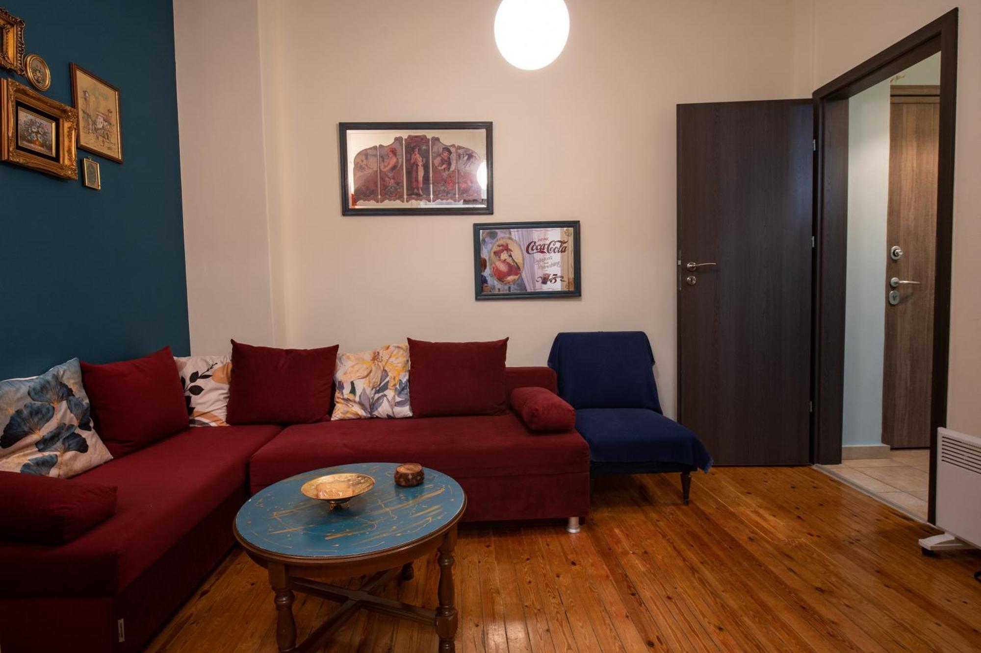 Sweet Apartment *